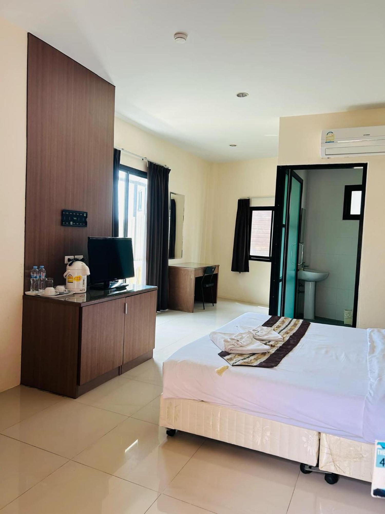 Royal Waves Hotel Patong Ngoại thất bức ảnh