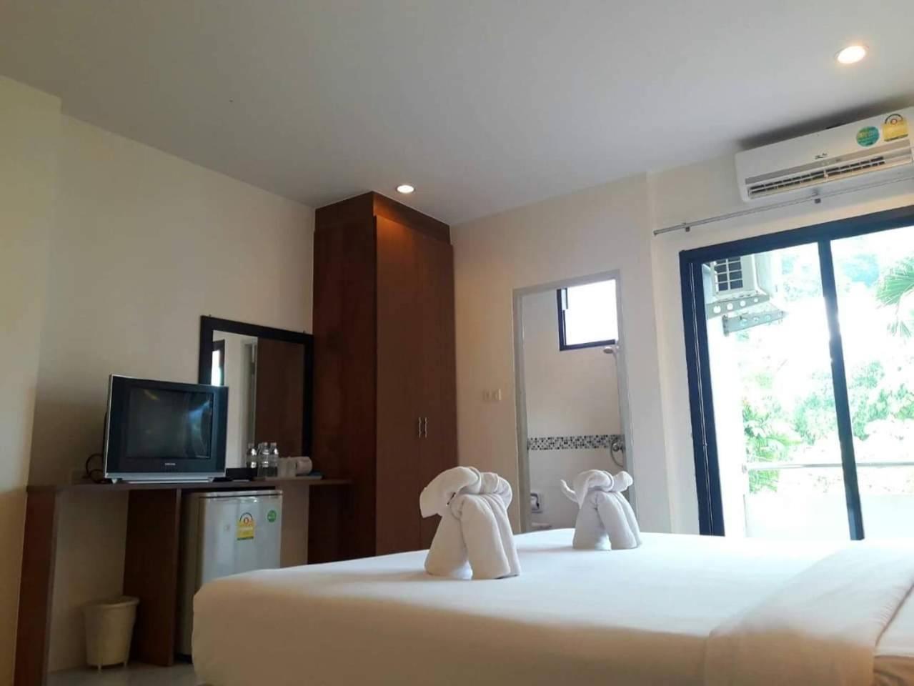 Royal Waves Hotel Patong Ngoại thất bức ảnh