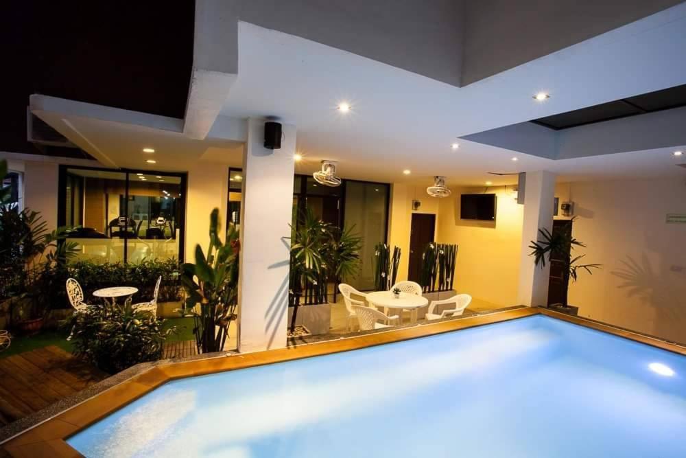 Royal Waves Hotel Patong Ngoại thất bức ảnh